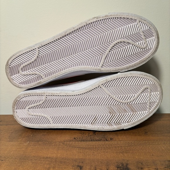 Nike Blazer Low '77 Leather Sneakers Womens 7 Youth 5.5 White Team Orange Shoes - Picture 6 of 7